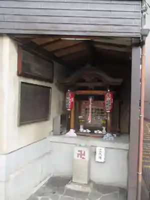 歯形地蔵の本殿・本堂