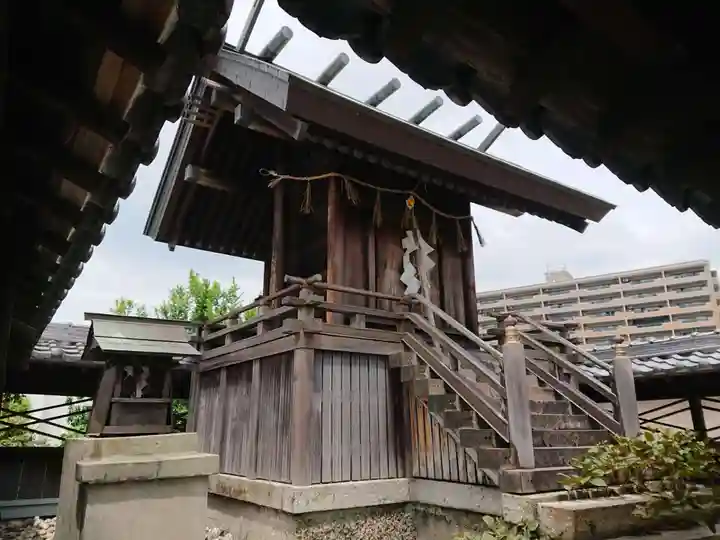 白山社の本殿・本堂