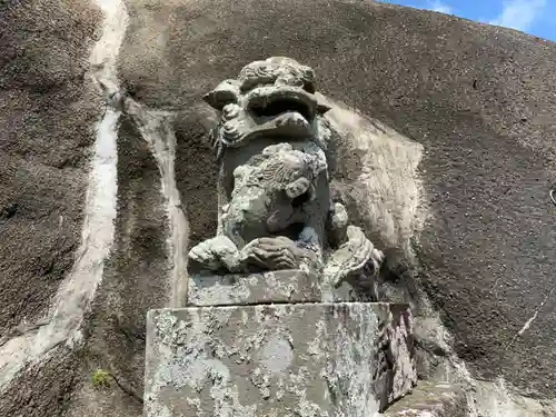 神明神社の狛犬