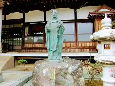光明院の像
