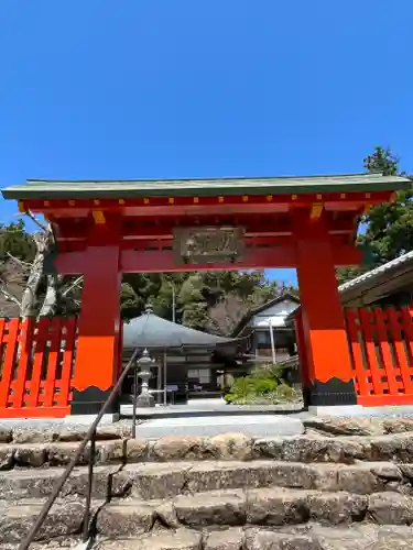 阿弥陀寺の山門