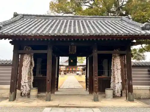 長尾寺の{uncategorized: "未分類", other: "その他", undefined: "問題あり", building: "その他建物", grave: "お墓", sacred_gate: "鳥居", guardian: "狛犬", statue: "像", buddha: "仏像", history: "歴史", nature: "自然", garden: "庭園", animal: "動物", pagoda: "塔", temizu: "手水舎", mountain_gate: "山門・神門", sanctuary: "本殿・本堂", subordinate: "末社・摂社", art: "芸術", scenery: "景色", jizo: "地蔵", ema: "絵馬", goshuin: "御朱印", omikuji: "おみくじ", items: "授与品その他", amulet: "お守り", goshuincho: "御朱印帳", eats: "食事", festival: "お祭り", votive_dance: "神楽", shichigosan: "七五三参", wedding: "結婚式", experience: "体験その他", initially: "初詣", around: "周辺", anti_infection: "感染症対策"}