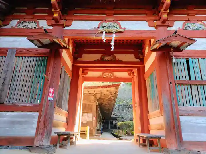 吉野水分神社(吉野町)の山門・神門