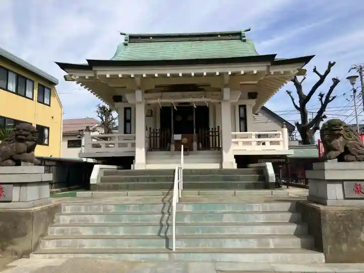 熊野神社(新井)の{uncategorized: "未分類", other: "その他", undefined: "問題あり", building: "その他建物", grave: "お墓", sacred_gate: "鳥居", guardian: "狛犬", statue: "像", buddha: "仏像", history: "歴史", nature: "自然", garden: "庭園", animal: "動物", pagoda: "塔", temizu: "手水舎", mountain_gate: "山門・神門", sanctuary: "本殿・本堂", subordinate: "末社・摂社", art: "芸術", scenery: "景色", jizo: "地蔵", ema: "絵馬", goshuin: "御朱印", omikuji: "おみくじ", items: "授与品その他", amulet: "お守り", goshuincho: "御朱印帳", eats: "食事", festival: "お祭り", votive_dance: "神楽", shichigosan: "七五三参", wedding: "結婚式", experience: "体験その他", initially: "初詣", around: "周辺", anti_infection: "感染症対策"}