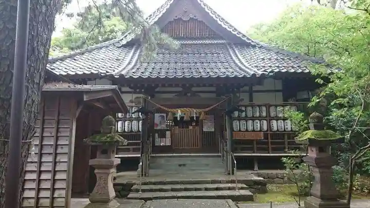 淺野神社の本殿・本堂