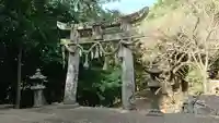 爾自神社の鳥居