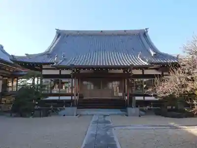 久岑寺の本殿・本堂