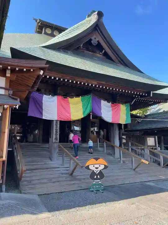 弘明寺の本殿・本堂