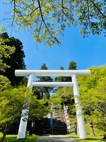 土津神社｜こどもと出世の神さまの鳥居