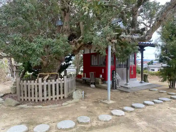 榮福寺の{uncategorized: "未分類", other: "その他", undefined: "問題あり", building: "その他建物", grave: "お墓", sacred_gate: "鳥居", guardian: "狛犬", statue: "像", buddha: "仏像", history: "歴史", nature: "自然", garden: "庭園", animal: "動物", pagoda: "塔", temizu: "手水舎", mountain_gate: "山門・神門", sanctuary: "本殿・本堂", subordinate: "末社・摂社", art: "芸術", scenery: "景色", jizo: "地蔵", ema: "絵馬", goshuin: "御朱印", omikuji: "おみくじ", items: "授与品その他", amulet: "お守り", goshuincho: "御朱印帳", eats: "食事", festival: "お祭り", votive_dance: "神楽", shichigosan: "七五三参", wedding: "結婚式", experience: "体験その他", initially: "初詣", around: "周辺", anti_infection: "感染症対策"}