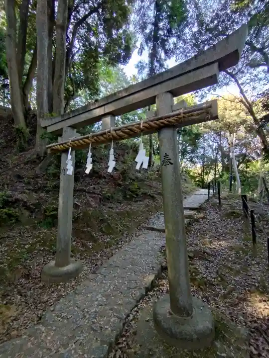 松尾寺の{uncategorized: "未分類", other: "その他", undefined: "問題あり", building: "その他建物", grave: "お墓", sacred_gate: "鳥居", guardian: "狛犬", statue: "像", buddha: "仏像", history: "歴史", nature: "自然", garden: "庭園", animal: "動物", pagoda: "塔", temizu: "手水舎", mountain_gate: "山門・神門", sanctuary: "本殿・本堂", subordinate: "末社・摂社", art: "芸術", scenery: "景色", jizo: "地蔵", ema: "絵馬", goshuin: "御朱印", omikuji: "おみくじ", items: "授与品その他", amulet: "お守り", goshuincho: "御朱印帳", eats: "食事", festival: "お祭り", votive_dance: "神楽", shichigosan: "七五三参", wedding: "結婚式", experience: "体験その他", initially: "初詣", around: "周辺", anti_infection: "感染症対策"}
