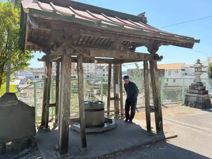 愛宕神社の{uncategorized: "未分類", other: "その他", undefined: "問題あり", building: "その他建物", grave: "お墓", sacred_gate: "鳥居", guardian: "狛犬", statue: "像", buddha: "仏像", history: "歴史", nature: "自然", garden: "庭園", animal: "動物", pagoda: "塔", temizu: "手水舎", mountain_gate: "山門・神門", sanctuary: "本殿・本堂", subordinate: "末社・摂社", art: "芸術", scenery: "景色", jizo: "地蔵", ema: "絵馬", goshuin: "御朱印", omikuji: "おみくじ", items: "授与品その他", amulet: "お守り", goshuincho: "御朱印帳", eats: "食事", festival: "お祭り", votive_dance: "神楽", shichigosan: "七五三参", wedding: "結婚式", experience: "体験その他", initially: "初詣", around: "周辺", anti_infection: "感染症対策"}