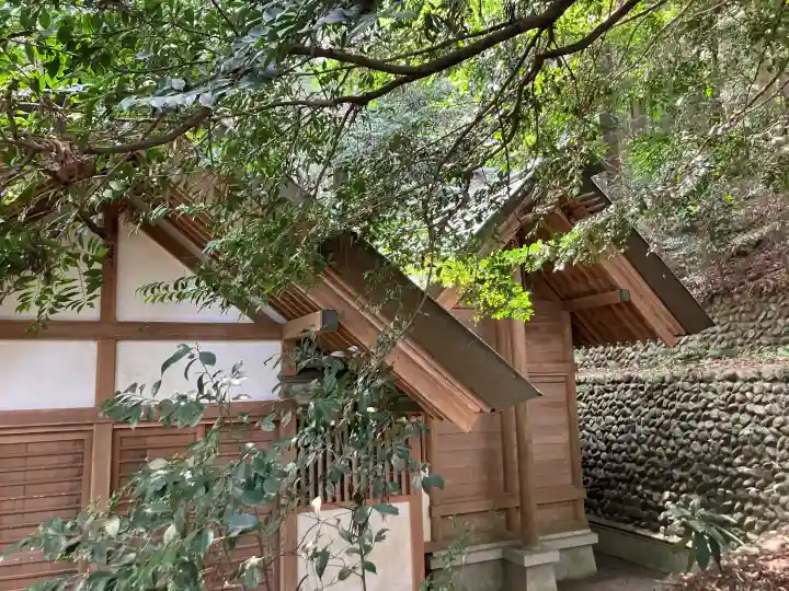 塩船神明社の{uncategorized: "未分類", other: "その他", undefined: "問題あり", building: "その他建物", grave: "お墓", sacred_gate: "鳥居", guardian: "狛犬", statue: "像", buddha: "仏像", history: "歴史", nature: "自然", garden: "庭園", animal: "動物", pagoda: "塔", temizu: "手水舎", mountain_gate: "山門・神門", sanctuary: "本殿・本堂", subordinate: "末社・摂社", art: "芸術", scenery: "景色", jizo: "地蔵", ema: "絵馬", goshuin: "御朱印", omikuji: "おみくじ", items: "授与品その他", amulet: "お守り", goshuincho: "御朱印帳", eats: "食事", festival: "お祭り", votive_dance: "神楽", shichigosan: "七五三参", wedding: "結婚式", experience: "体験その他", initially: "初詣", around: "周辺", anti_infection: "感染症対策"}