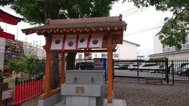 於菊稲荷神社の手水舎