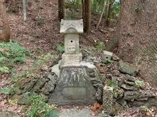 神明神社の末社