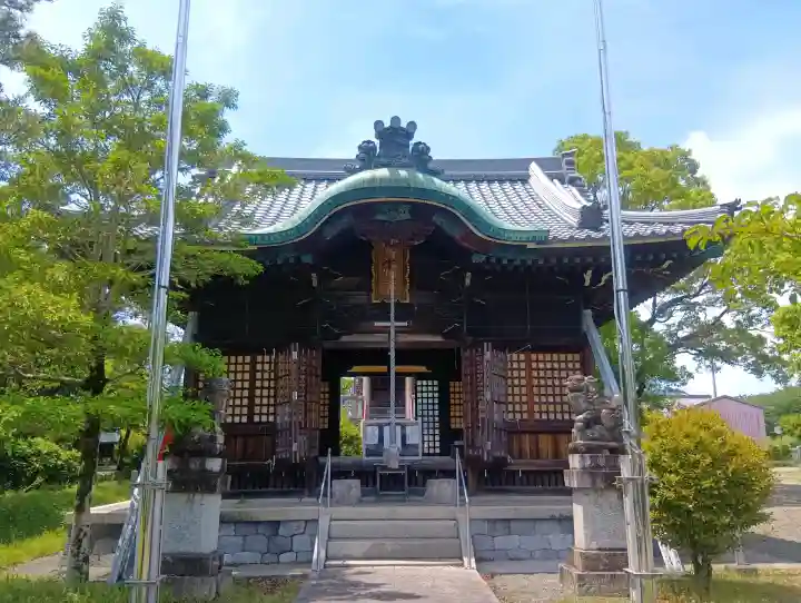 八幡神社の{uncategorized: "未分類", other: "その他", undefined: "問題あり", building: "その他建物", grave: "お墓", sacred_gate: "鳥居", guardian: "狛犬", statue: "像", buddha: "仏像", history: "歴史", nature: "自然", garden: "庭園", animal: "動物", pagoda: "塔", temizu: "手水舎", mountain_gate: "山門・神門", sanctuary: "本殿・本堂", subordinate: "末社・摂社", art: "芸術", scenery: "景色", jizo: "地蔵", ema: "絵馬", goshuin: "御朱印", omikuji: "おみくじ", items: "授与品その他", amulet: "お守り", goshuincho: "御朱印帳", eats: "食事", festival: "お祭り", votive_dance: "神楽", shichigosan: "七五三参", wedding: "結婚式", experience: "体験その他", initially: "初詣", around: "周辺", anti_infection: "感染症対策"}