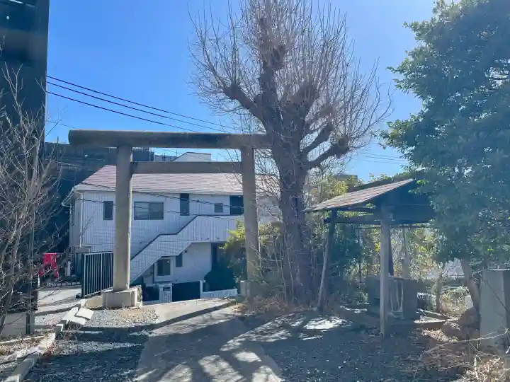 小日向神社の{uncategorized: "未分類", other: "その他", undefined: "問題あり", building: "その他建物", grave: "お墓", sacred_gate: "鳥居", guardian: "狛犬", statue: "像", buddha: "仏像", history: "歴史", nature: "自然", garden: "庭園", animal: "動物", pagoda: "塔", temizu: "手水舎", mountain_gate: "山門・神門", sanctuary: "本殿・本堂", subordinate: "末社・摂社", art: "芸術", scenery: "景色", jizo: "地蔵", ema: "絵馬", goshuin: "御朱印", omikuji: "おみくじ", items: "授与品その他", amulet: "お守り", goshuincho: "御朱印帳", eats: "食事", festival: "お祭り", votive_dance: "神楽", shichigosan: "七五三参", wedding: "結婚式", experience: "体験その他", initially: "初詣", around: "周辺", anti_infection: "感染症対策"}