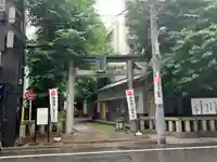 銀杏岡八幡神社の鳥居