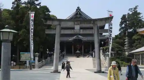 豊川閣　妙厳寺の鳥居