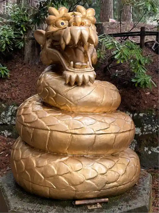 日光二荒山神社中宮祠(栃木県)