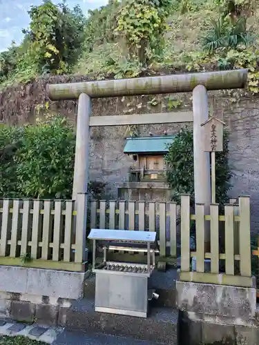 元町厳島神社の末社