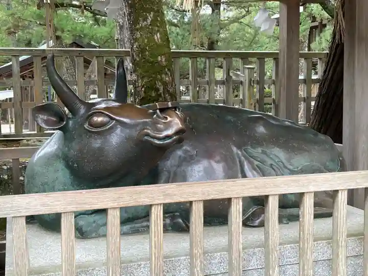 出雲大社の{uncategorized: "未分類", other: "その他", undefined: "問題あり", building: "その他建物", grave: "お墓", sacred_gate: "鳥居", guardian: "狛犬", statue: "像", buddha: "仏像", history: "歴史", nature: "自然", garden: "庭園", animal: "動物", pagoda: "塔", temizu: "手水舎", mountain_gate: "山門・神門", sanctuary: "本殿・本堂", subordinate: "末社・摂社", art: "芸術", scenery: "景色", jizo: "地蔵", ema: "絵馬", goshuin: "御朱印", omikuji: "おみくじ", items: "授与品その他", amulet: "お守り", goshuincho: "御朱印帳", eats: "食事", festival: "お祭り", votive_dance: "神楽", shichigosan: "七五三参", wedding: "結婚式", experience: "体験その他", initially: "初詣", around: "周辺", anti_infection: "感染症対策"}