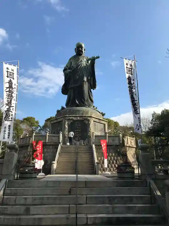 日蓮上人銅像護持教会(身延山福岡別院)(福岡県)
