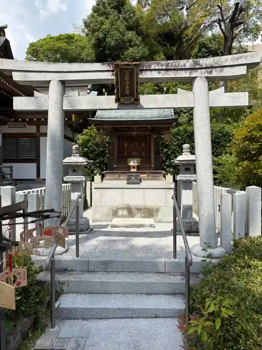 伊和志津神社の末社・摂社