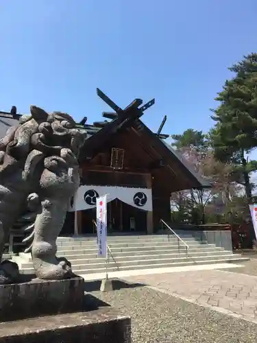 富良野神社の狛犬