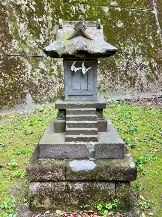 諏訪大神社の{uncategorized: "未分類", other: "その他", undefined: "問題あり", building: "その他建物", grave: "お墓", sacred_gate: "鳥居", guardian: "狛犬", statue: "像", buddha: "仏像", history: "歴史", nature: "自然", garden: "庭園", animal: "動物", pagoda: "塔", temizu: "手水舎", mountain_gate: "山門・神門", sanctuary: "本殿・本堂", subordinate: "末社・摂社", art: "芸術", scenery: "景色", jizo: "地蔵", ema: "絵馬", goshuin: "御朱印", omikuji: "おみくじ", items: "授与品その他", amulet: "お守り", goshuincho: "御朱印帳", eats: "食事", festival: "お祭り", votive_dance: "神楽", shichigosan: "七五三参", wedding: "結婚式", experience: "体験その他", initially: "初詣", around: "周辺", anti_infection: "感染症対策"}