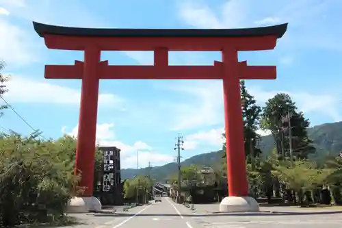 美濃國一宮　南宮大社の鳥居