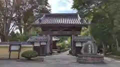 慈眼寺の山門