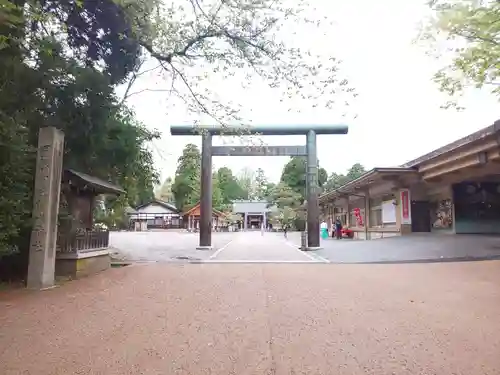 射水神社の鳥居