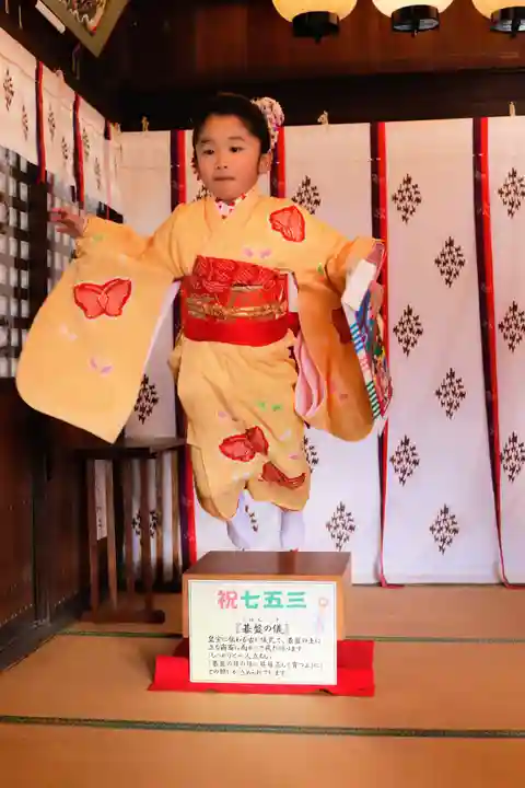三津厳島神社の七五三参