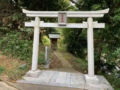 西徳寺の鳥居