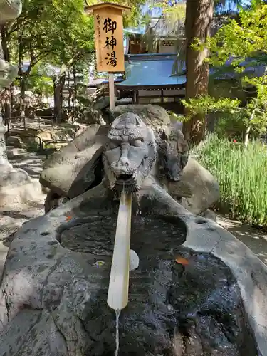 諏訪大社下社秋宮の手水舎