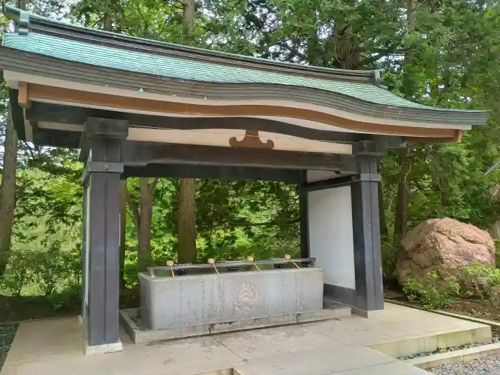 成田山醫王殿の{uncategorized: "未分類", other: "その他", undefined: "問題あり", building: "その他建物", grave: "お墓", sacred_gate: "鳥居", guardian: "狛犬", statue: "像", buddha: "仏像", history: "歴史", nature: "自然", garden: "庭園", animal: "動物", pagoda: "塔", temizu: "手水舎", mountain_gate: "山門・神門", sanctuary: "本殿・本堂", subordinate: "末社・摂社", art: "芸術", scenery: "景色", jizo: "地蔵", ema: "絵馬", goshuin: "御朱印", omikuji: "おみくじ", items: "授与品その他", amulet: "お守り", goshuincho: "御朱印帳", eats: "食事", festival: "お祭り", votive_dance: "神楽", shichigosan: "七五三参", wedding: "結婚式", experience: "体験その他", initially: "初詣", around: "周辺", anti_infection: "感染症対策"}
