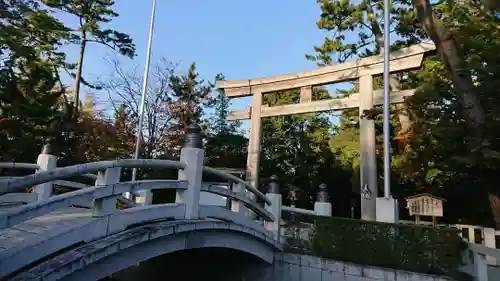 寒川神社の鳥居