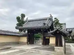 龍泉寺の山門