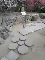 玉造稲荷神社の{uncategorized: "未分類", other: "その他", undefined: "問題あり", building: "その他建物", grave: "お墓", sacred_gate: "鳥居", guardian: "狛犬", statue: "像", buddha: "仏像", history: "歴史", nature: "自然", garden: "庭園", animal: "動物", pagoda: "塔", temizu: "手水舎", mountain_gate: "山門・神門", sanctuary: "本殿・本堂", subordinate: "末社・摂社", art: "芸術", scenery: "景色", jizo: "地蔵", ema: "絵馬", goshuin: "御朱印", omikuji: "おみくじ", items: "授与品その他", amulet: "お守り", goshuincho: "御朱印帳", eats: "食事", festival: "お祭り", votive_dance: "神楽", shichigosan: "七五三参", wedding: "結婚式", experience: "体験その他", initially: "初詣", around: "周辺", anti_infection: "感染症対策"}