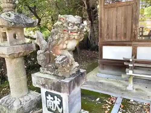 建部神社の狛犬