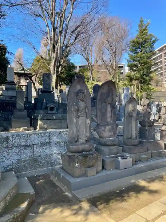 大泉寺の{uncategorized: "未分類", other: "その他", undefined: "問題あり", building: "その他建物", grave: "お墓", sacred_gate: "鳥居", guardian: "狛犬", statue: "像", buddha: "仏像", history: "歴史", nature: "自然", garden: "庭園", animal: "動物", pagoda: "塔", temizu: "手水舎", mountain_gate: "山門・神門", sanctuary: "本殿・本堂", subordinate: "末社・摂社", art: "芸術", scenery: "景色", jizo: "地蔵", ema: "絵馬", goshuin: "御朱印", omikuji: "おみくじ", items: "授与品その他", amulet: "お守り", goshuincho: "御朱印帳", eats: "食事", festival: "お祭り", votive_dance: "神楽", shichigosan: "七五三参", wedding: "結婚式", experience: "体験その他", initially: "初詣", around: "周辺", anti_infection: "感染症対策"}