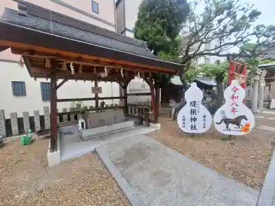 堤根神社の{uncategorized: "未分類", other: "その他", undefined: "問題あり", building: "その他建物", grave: "お墓", sacred_gate: "鳥居", guardian: "狛犬", statue: "像", buddha: "仏像", history: "歴史", nature: "自然", garden: "庭園", animal: "動物", pagoda: "塔", temizu: "手水舎", mountain_gate: "山門・神門", sanctuary: "本殿・本堂", subordinate: "末社・摂社", art: "芸術", scenery: "景色", jizo: "地蔵", ema: "絵馬", goshuin: "御朱印", omikuji: "おみくじ", items: "授与品その他", amulet: "お守り", goshuincho: "御朱印帳", eats: "食事", festival: "お祭り", votive_dance: "神楽", shichigosan: "七五三参", wedding: "結婚式", experience: "体験その他", initially: "初詣", around: "周辺", anti_infection: "感染症対策"}