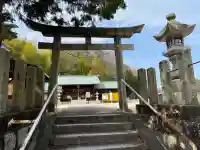 岩国護国神社の{uncategorized: "未分類", other: "その他", undefined: "問題あり", building: "その他建物", grave: "お墓", sacred_gate: "鳥居", guardian: "狛犬", statue: "像", buddha: "仏像", history: "歴史", nature: "自然", garden: "庭園", animal: "動物", pagoda: "塔", temizu: "手水舎", mountain_gate: "山門・神門", sanctuary: "本殿・本堂", subordinate: "末社・摂社", art: "芸術", scenery: "景色", jizo: "地蔵", ema: "絵馬", goshuin: "御朱印", omikuji: "おみくじ", items: "授与品その他", amulet: "お守り", goshuincho: "御朱印帳", eats: "食事", festival: "お祭り", votive_dance: "神楽", shichigosan: "七五三参", wedding: "結婚式", experience: "体験その他", initially: "初詣", around: "周辺", anti_infection: "感染症対策"}