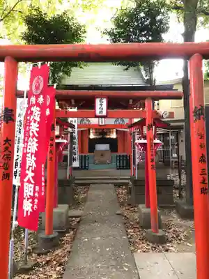 武芳稲荷神社の鳥居