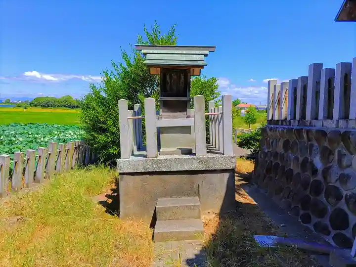 神明社(神明津子新田)の末社・摂社