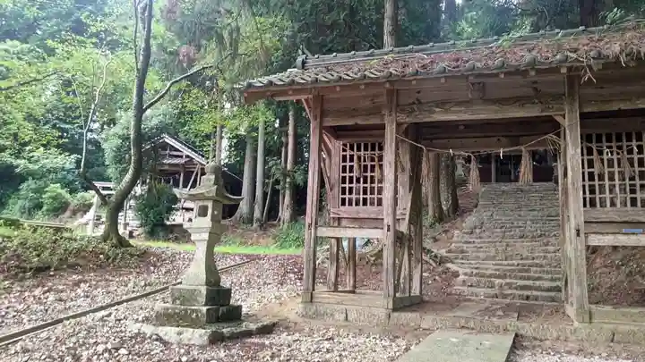 井戸鐘乳穴神社(岡山県)