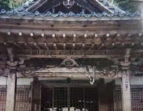 鳳来寺の山門