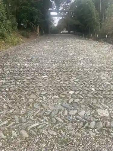 伊曽乃神社の{uncategorized: "未分類", other: "その他", undefined: "問題あり", building: "その他建物", grave: "お墓", sacred_gate: "鳥居", guardian: "狛犬", statue: "像", buddha: "仏像", history: "歴史", nature: "自然", garden: "庭園", animal: "動物", pagoda: "塔", temizu: "手水舎", mountain_gate: "山門・神門", sanctuary: "本殿・本堂", subordinate: "末社・摂社", art: "芸術", scenery: "景色", jizo: "地蔵", ema: "絵馬", goshuin: "御朱印", omikuji: "おみくじ", items: "授与品その他", amulet: "お守り", goshuincho: "御朱印帳", eats: "食事", festival: "お祭り", votive_dance: "神楽", shichigosan: "七五三参", wedding: "結婚式", experience: "体験その他", initially: "初詣", around: "周辺", anti_infection: "感染症対策"}