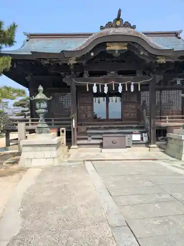 琴彈八幡宮の{uncategorized: "未分類", other: "その他", undefined: "問題あり", building: "その他建物", grave: "お墓", sacred_gate: "鳥居", guardian: "狛犬", statue: "像", buddha: "仏像", history: "歴史", nature: "自然", garden: "庭園", animal: "動物", pagoda: "塔", temizu: "手水舎", mountain_gate: "山門・神門", sanctuary: "本殿・本堂", subordinate: "末社・摂社", art: "芸術", scenery: "景色", jizo: "地蔵", ema: "絵馬", goshuin: "御朱印", omikuji: "おみくじ", items: "授与品その他", amulet: "お守り", goshuincho: "御朱印帳", eats: "食事", festival: "お祭り", votive_dance: "神楽", shichigosan: "七五三参", wedding: "結婚式", experience: "体験その他", initially: "初詣", around: "周辺", anti_infection: "感染症対策"}